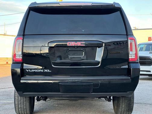 2018 GMC Yukon XL SLT