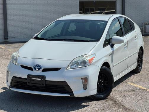 White 2014 Toyota Prius Three