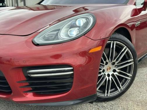 2014 Porsche Panamera GTS