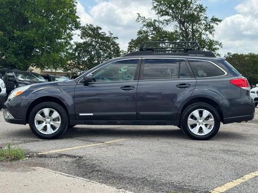 Graphite Gray Metallic 2010 Subaru Outback 3.6 R Limited