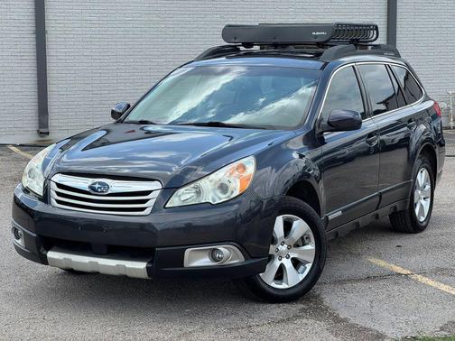Graphite Gray Metallic 2010 Subaru Outback 3.6 R Limited
