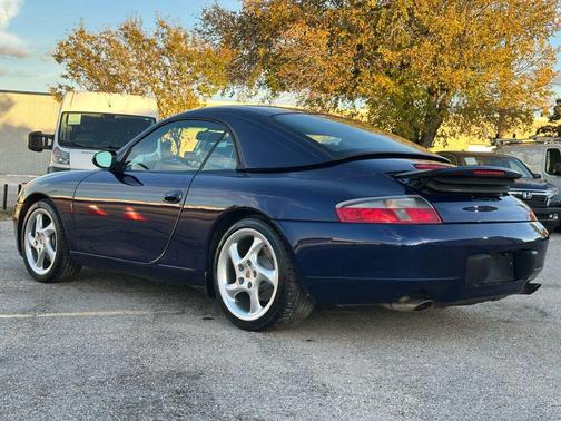 2001 Porsche 911 Carrera 4