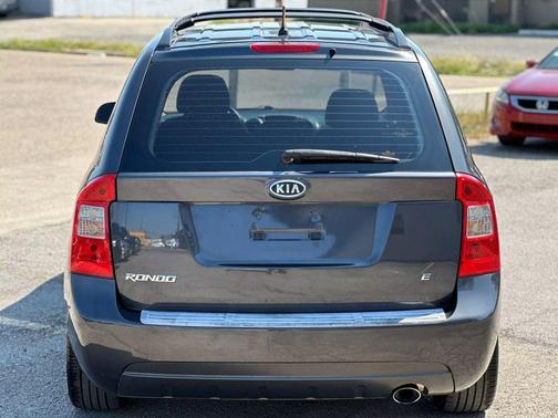 2007 Kia Rondo EX