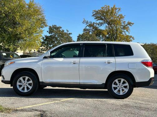 2013 Toyota Highlander Base