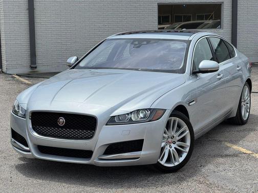Silver 2017 Jaguar XF 35t Prestige