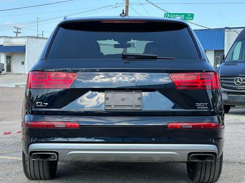 2017 Audi Q7 3.0T Prestige
