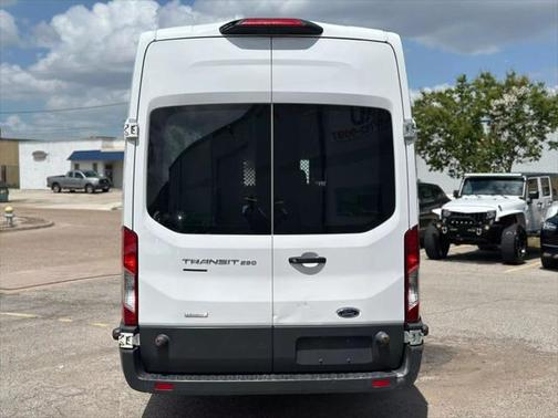 2018 Ford Transit-250 Base
