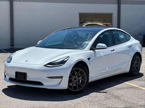 2022 Tesla Model 3 Standard Range