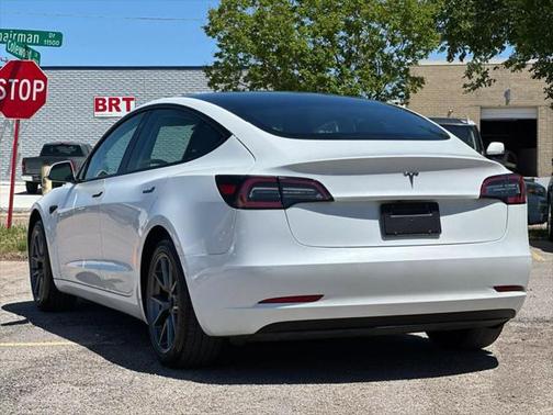 2022 Tesla Model 3 Standard Range