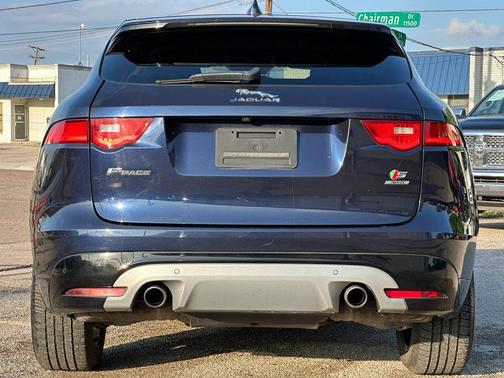 Dark Sapphire Metallic 2017 Jaguar F-PACE S
