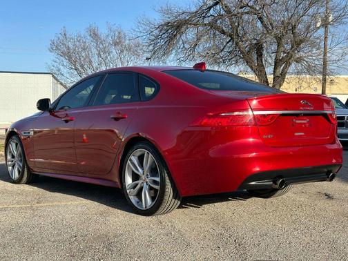 2016 Jaguar XF 35t R-Sport