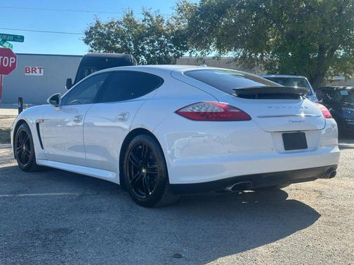 2012 Porsche Panamera 4