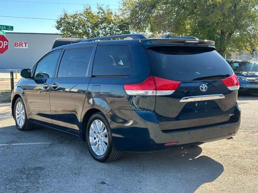 2011 Toyota Sienna Limited