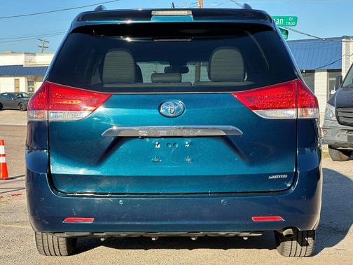 2011 Toyota Sienna Limited