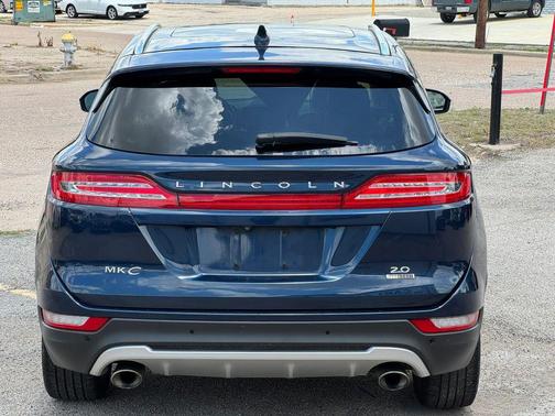 Midnight Sapphire Metallic 2015 Lincoln MKC Base
