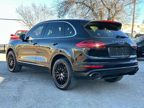 2018 Porsche Cayenne Platinum Edition