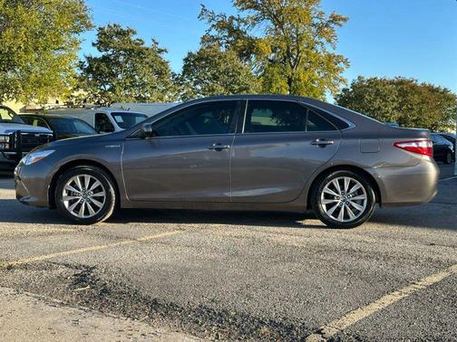 2016 Toyota Camry Hybrid XLE