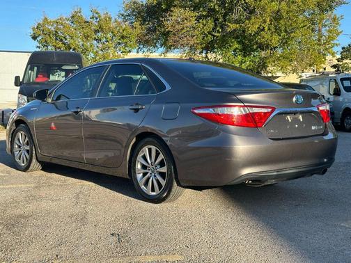 2016 Toyota Camry Hybrid XLE
