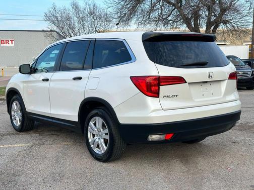 2016 Honda Pilot LX