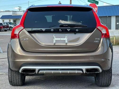2018 Volvo V60 Cross Country T5