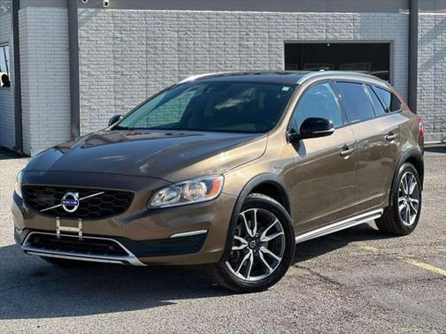 2018 Volvo V60 Cross Country T5