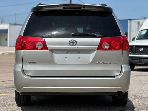 2008 Toyota Sienna LE
