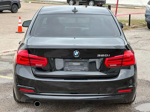 2018 BMW 320 i