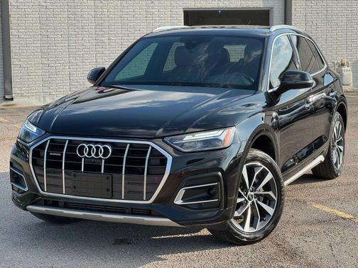 Mythos Black Metallic 2021 Audi Q5 45 Premium Plus