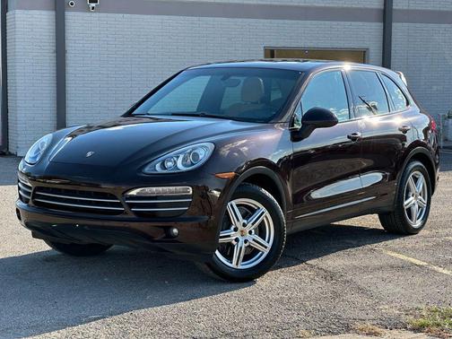 2014 Porsche Cayenne Platinum Edition