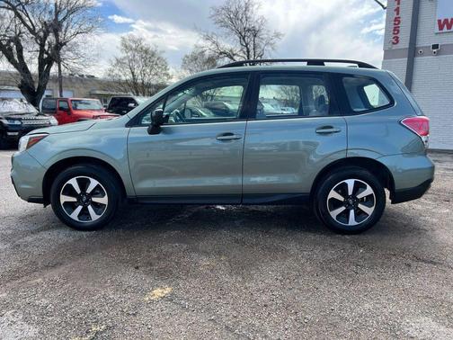 2017 Subaru Forester 2.5i