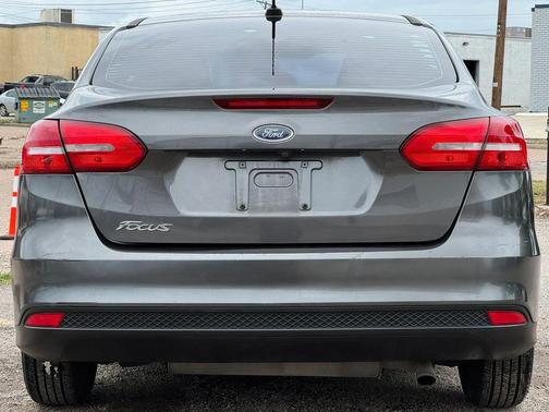 Magnetic Metallic 2018 Ford Focus SE