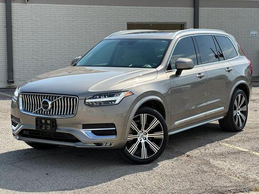 2022 Volvo XC90 T6 Inscription