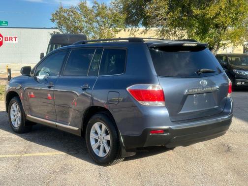 2013 Toyota Highlander Base