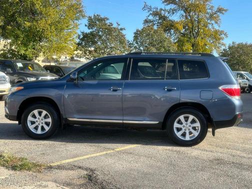 2013 Toyota Highlander Base