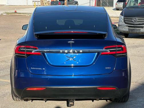 2016 Tesla Model X 60D Sport Utility 4D