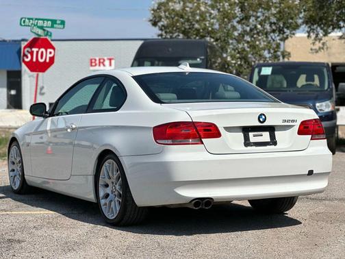 2010 BMW 328 328i Coupe 2D