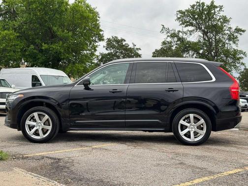 Onyx Black Metallic 2021 Volvo XC90 T5 Momentum