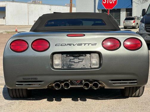 2004 Chevrolet Corvette Base
