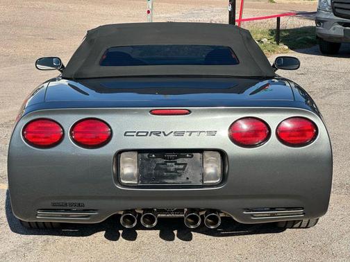 2004 Chevrolet Corvette Base