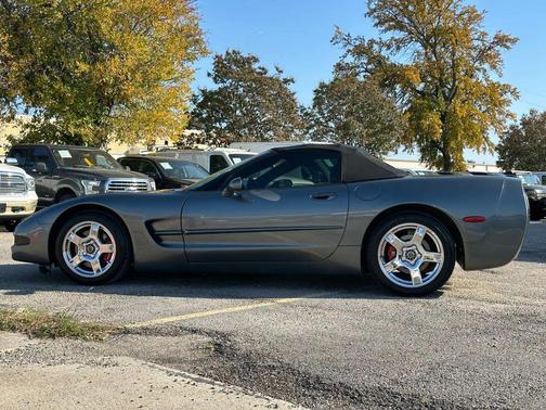 2004 Chevrolet Corvette Base