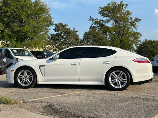2013 Porsche Panamera 4