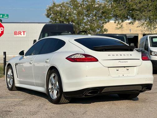 2013 Porsche Panamera 4