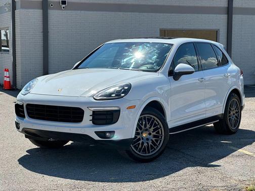 2017 Porsche Cayenne Platinum Edition