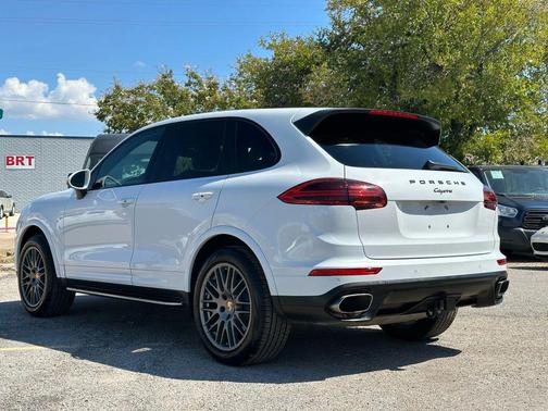 2017 Porsche Cayenne Platinum Edition