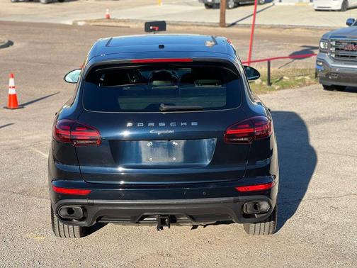2016 Porsche Cayenne Cayenne