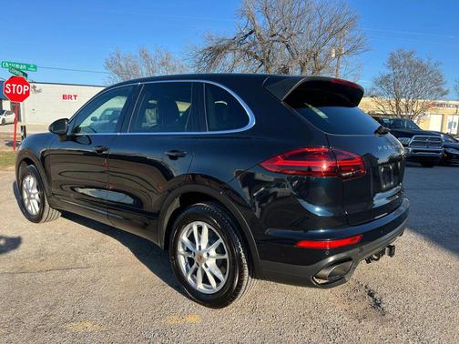 2016 Porsche Cayenne Cayenne