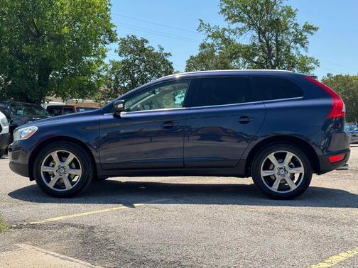 Caspian Blue Metallic 2013 Volvo XC60 3.2 Platinum