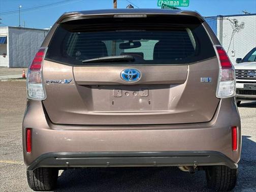 2015 Toyota Prius v Five