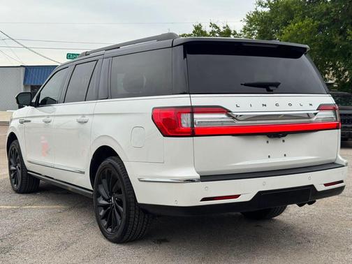 Pristine White 2021 Lincoln Navigator Black Label