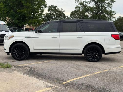 Pristine White 2021 Lincoln Navigator Black Label